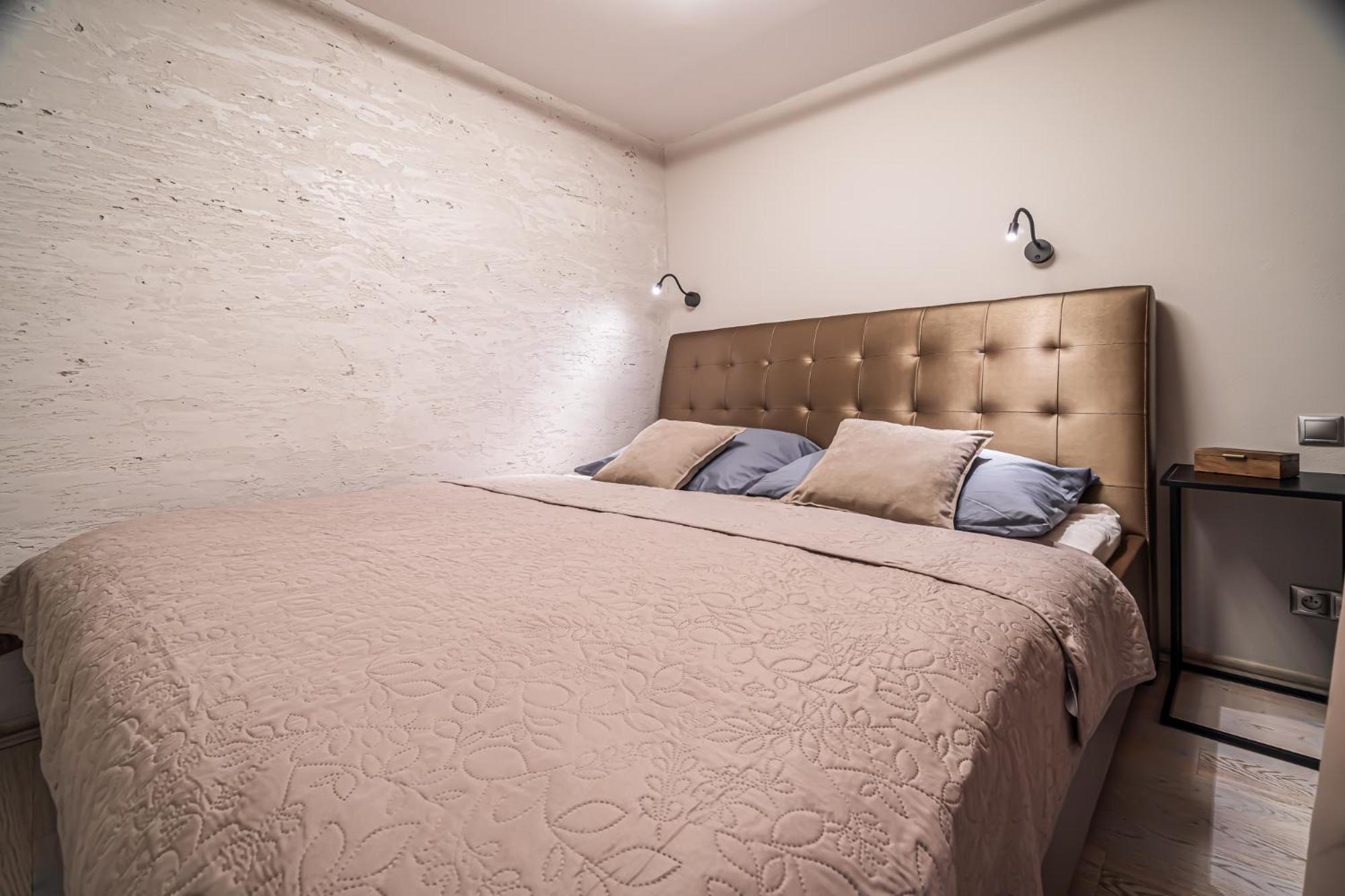Luxurious And Royal Apartment In The Old Town Bratislava Exterior photo